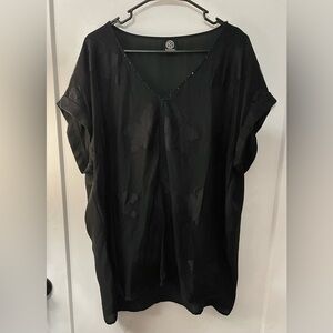 Bobeau | Black V-Neck Blouse with Lace Accents 💘